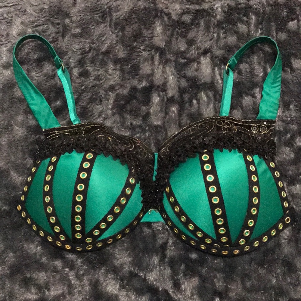 Victoria’s Secret PLUNGE Bra